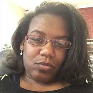 Meet your Posher, Ebony